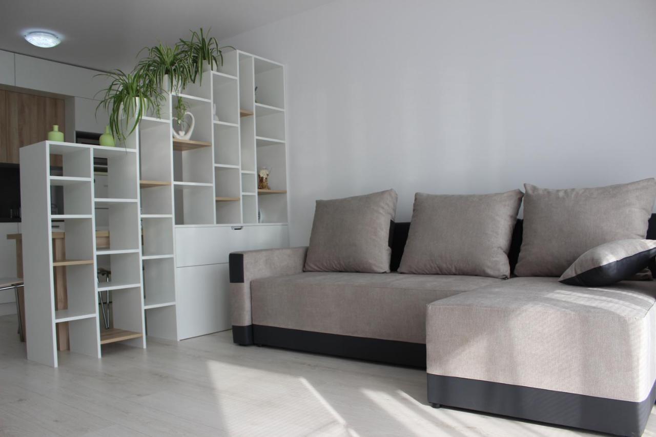 Leo Apartment Free Parking!!! Bratislava Buitenkant foto